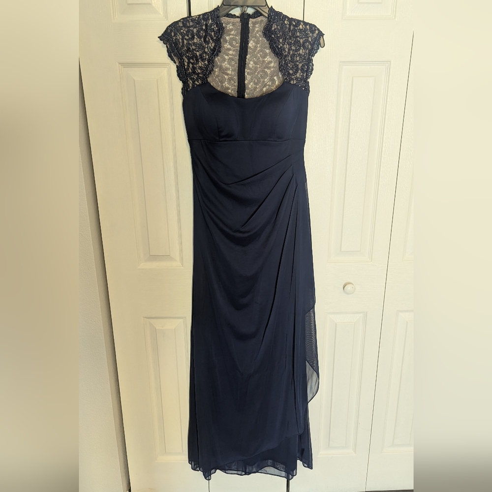Navy Lace Cap-Sleeve Gown